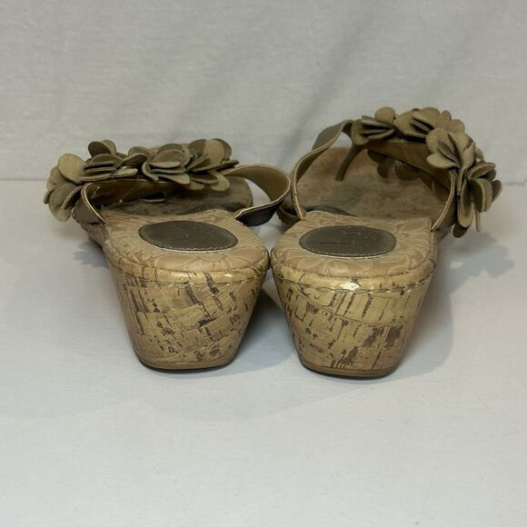 BOC Born Concept Womens Sandals Size 11M Gold Floral Leather Cork Wedge - Picture 4 of 7